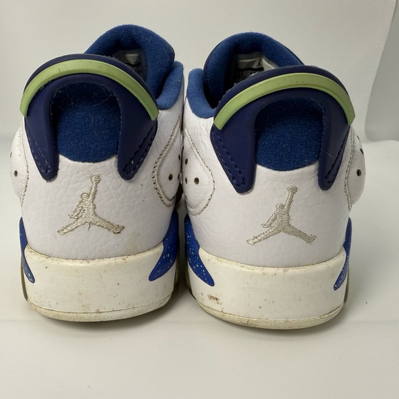 Kids Nike Air Jordan Size 6Y Low  Ghost Green 768881-106 Sneakers - Picture 5 of 11